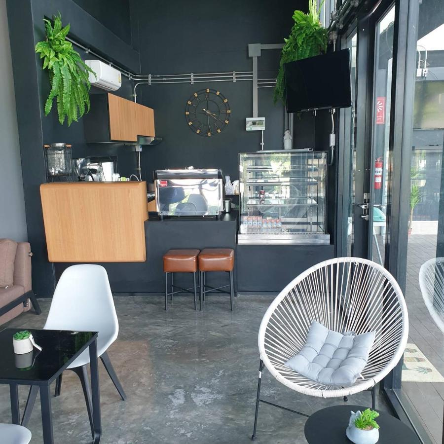 De Vine House Hotel Roi Et Exterior foto