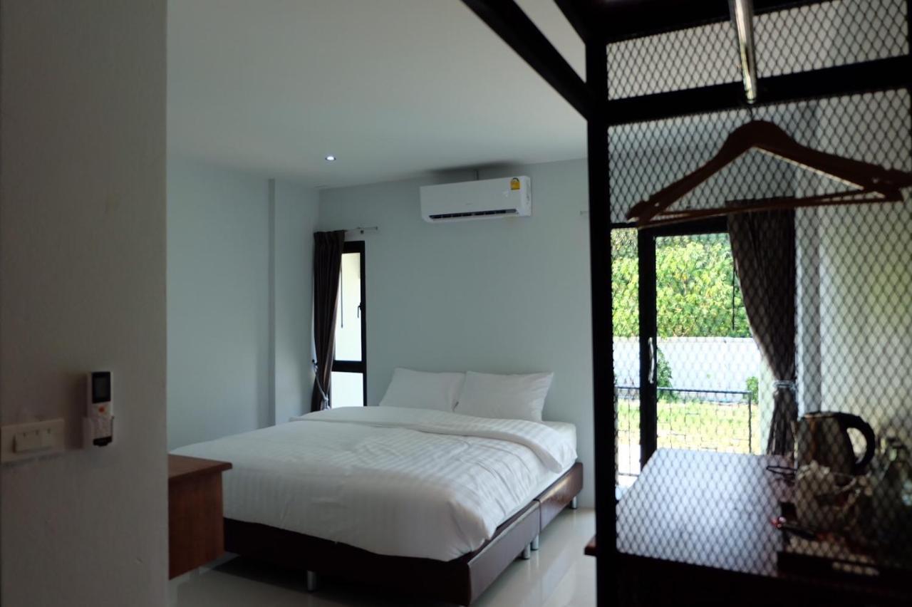 De Vine House Hotel Roi Et Exterior foto